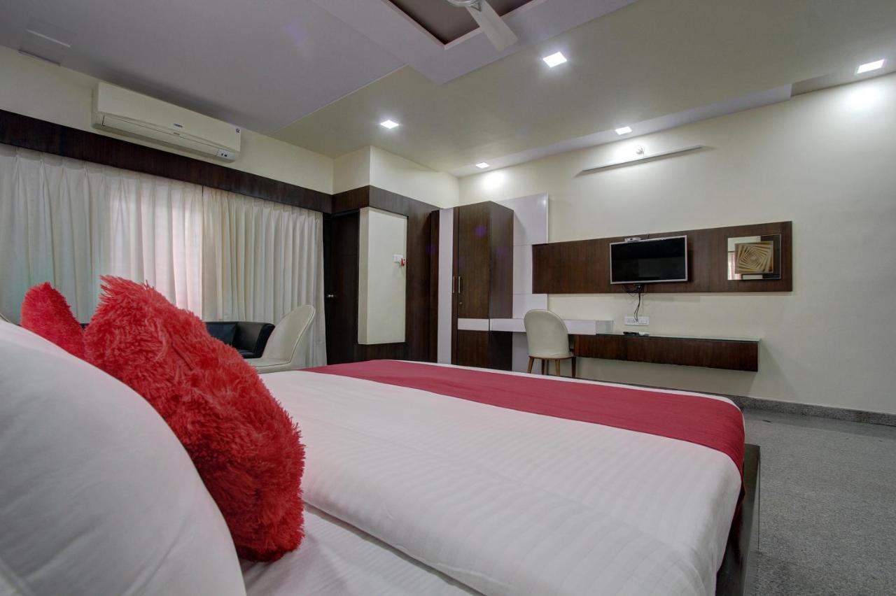Hotel Le Grande Bijāpur Zewnętrze zdjęcie