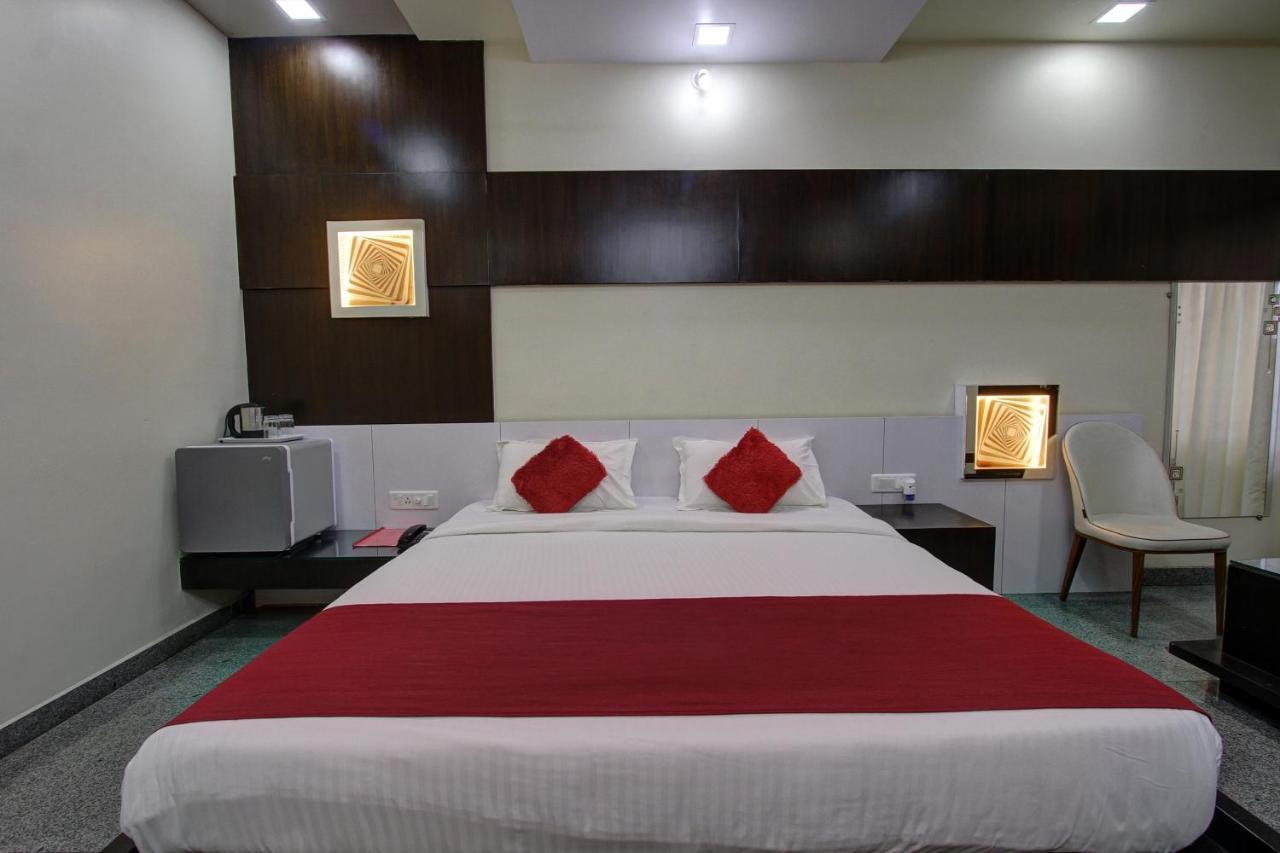 Hotel Le Grande Bijāpur Zewnętrze zdjęcie